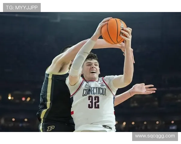 开拓者无中锋阵容成首选克林根与杨瀚森未能满足球队需求